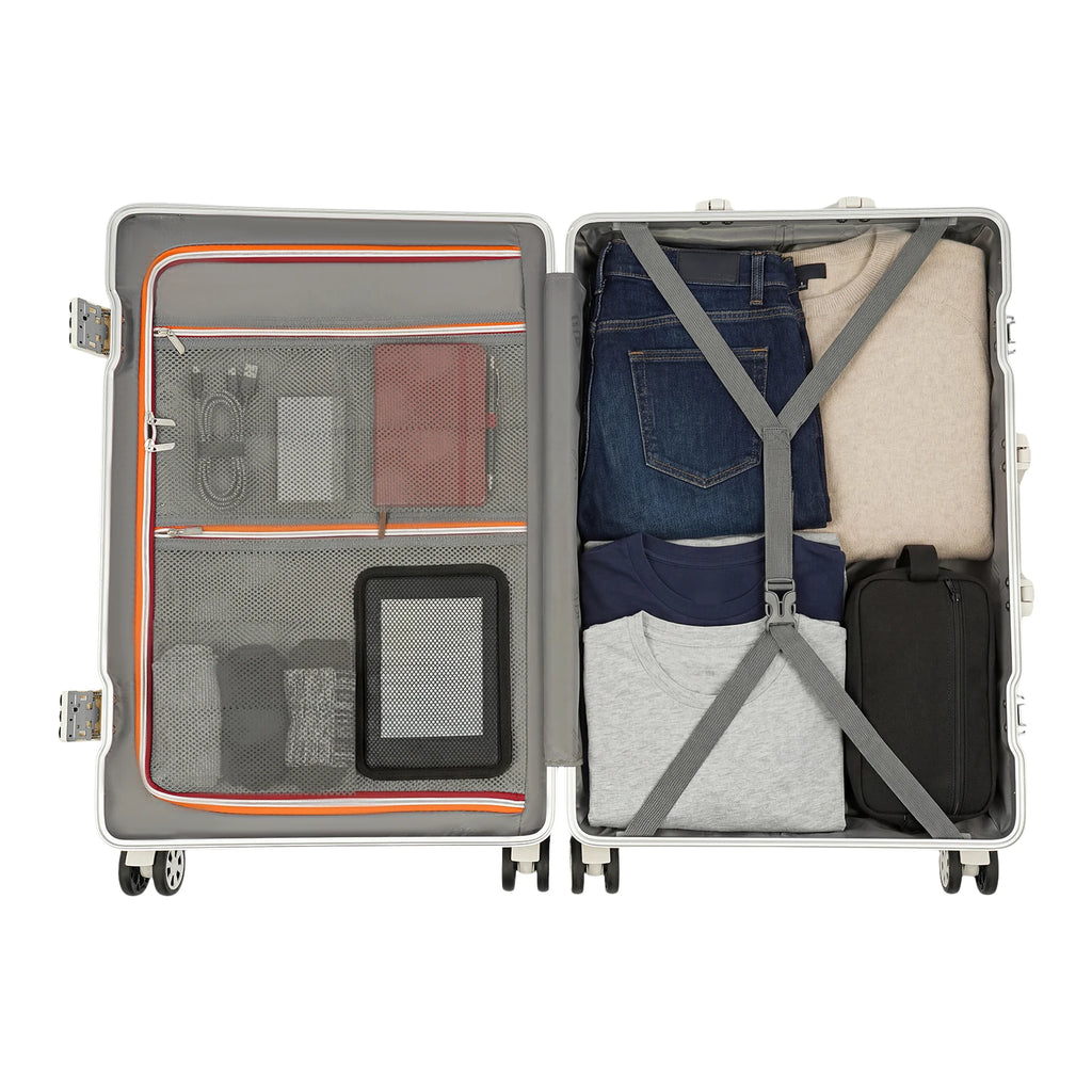 24" Hardside Spinner Suitcase